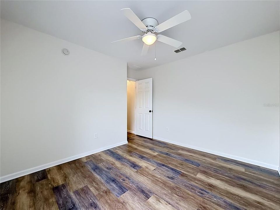 For Sale: $274,990 (4 beds, 2 baths, 2020 Square Feet)