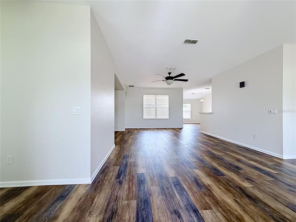 For Sale: $274,990 (4 beds, 2 baths, 2020 Square Feet)