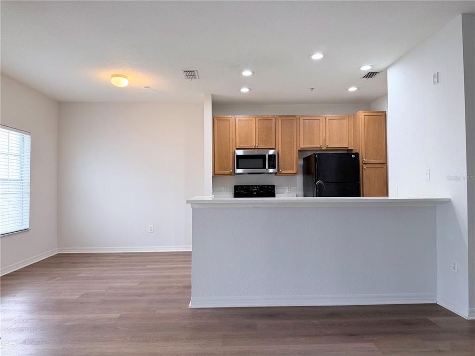 В аренду: $1,750 (2 спален, 2 ванн, 1250 Квадратных фут)