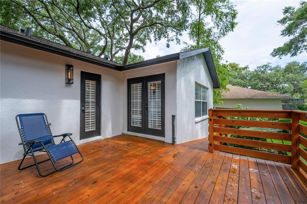 Под контрактом: $920,000 (5 спален, 4 ванн, 4188 Квадратных фут)