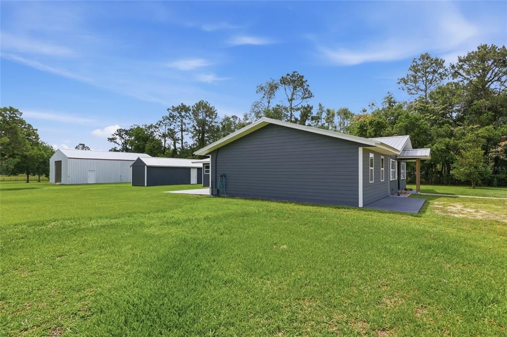 For Sale: $550,000 (6 beds, 5 baths, 2878 Square Feet)