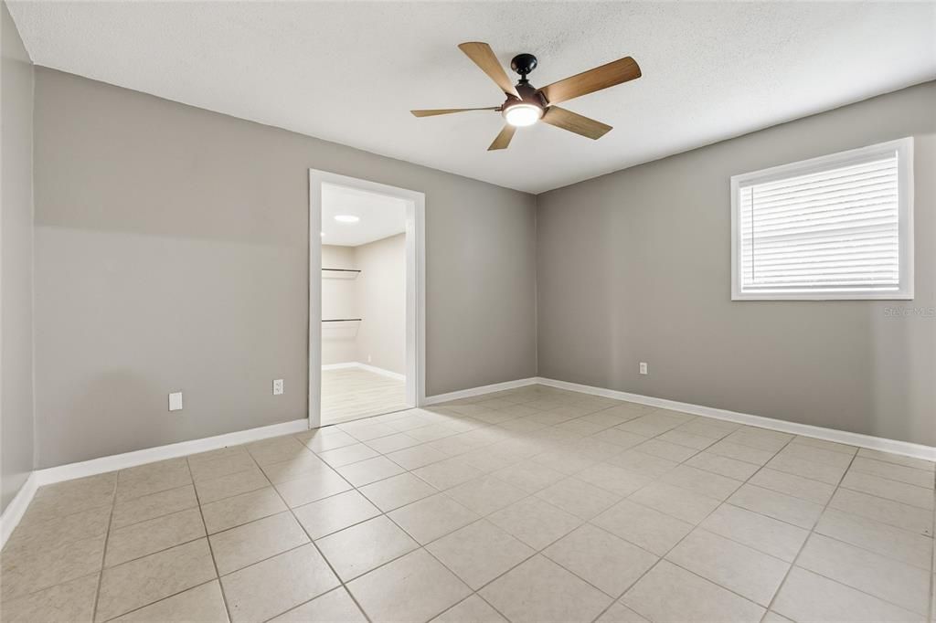 For Sale: $550,000 (6 beds, 5 baths, 2878 Square Feet)