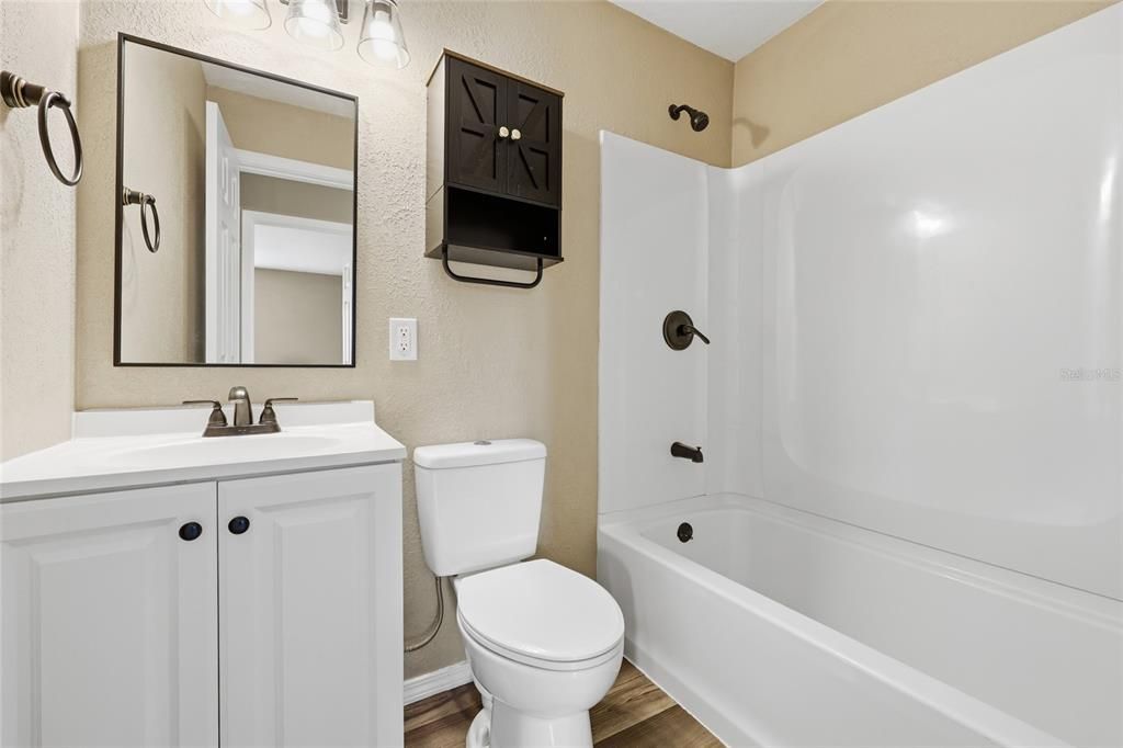 For Sale: $550,000 (6 beds, 5 baths, 2878 Square Feet)