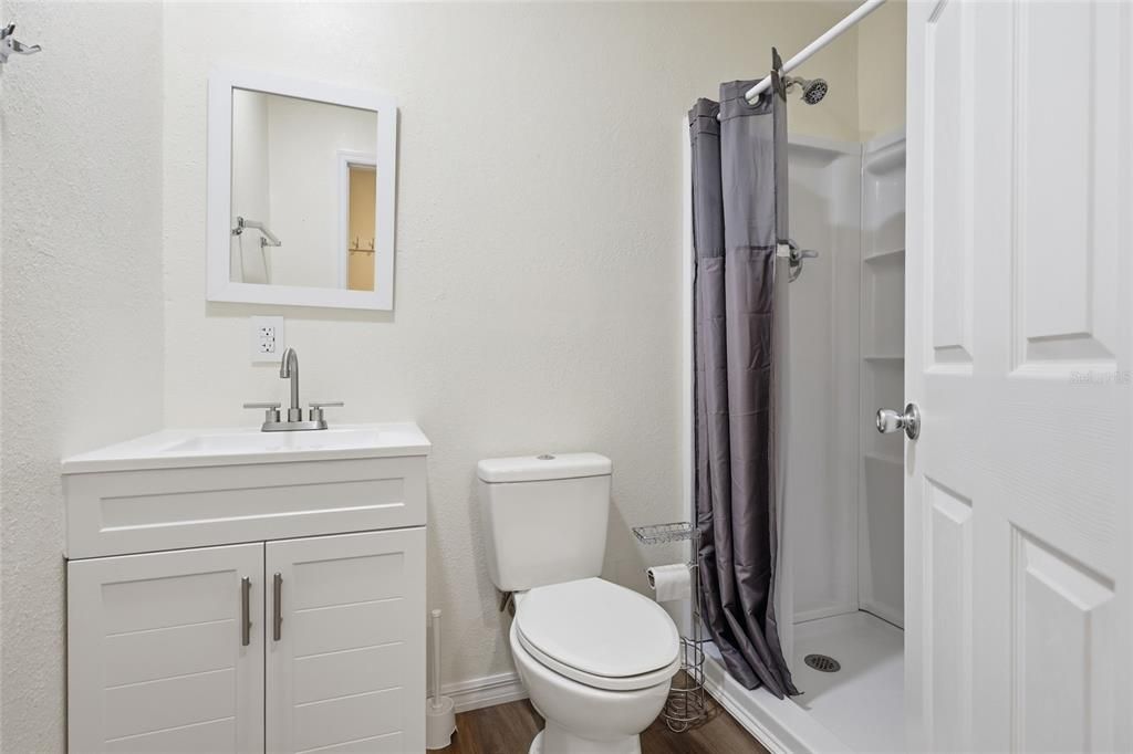 For Sale: $550,000 (6 beds, 5 baths, 2878 Square Feet)