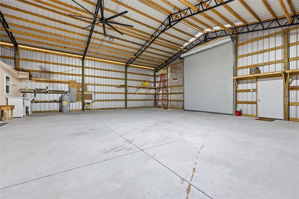 For Sale: $550,000 (6 beds, 5 baths, 2878 Square Feet)
