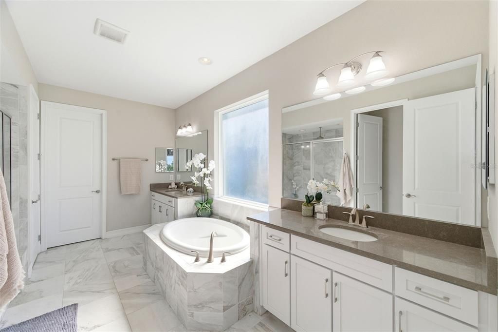 For Sale: $595,000 (4 beds, 3 baths, 2342 Square Feet)