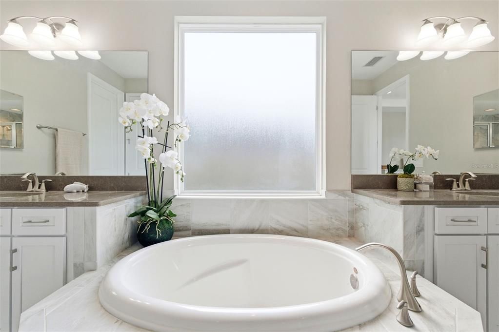 For Sale: $595,000 (4 beds, 3 baths, 2342 Square Feet)