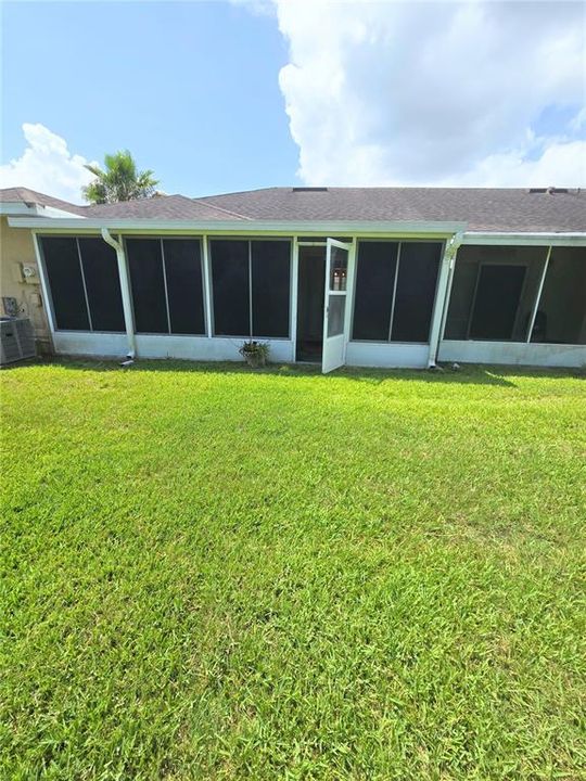 For Rent: $1,600 (3 beds, 2 baths, 1109 Square Feet)