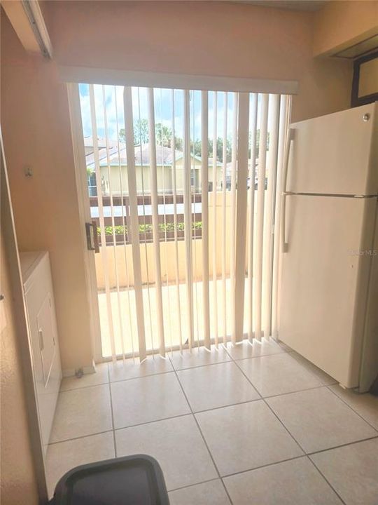 For Rent: $1,600 (3 beds, 2 baths, 1109 Square Feet)