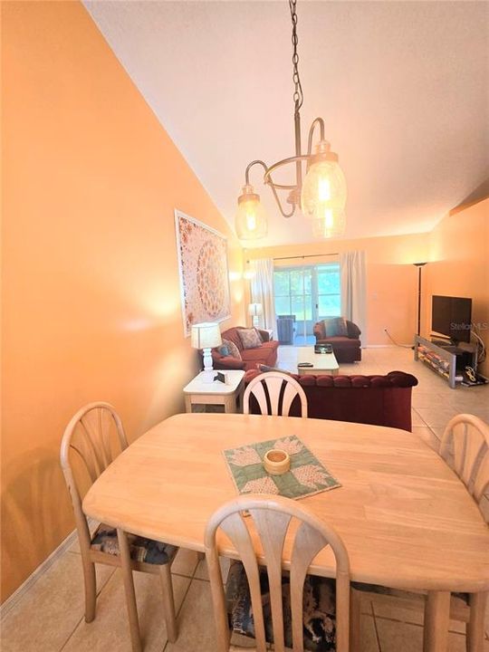 For Rent: $1,600 (3 beds, 2 baths, 1109 Square Feet)