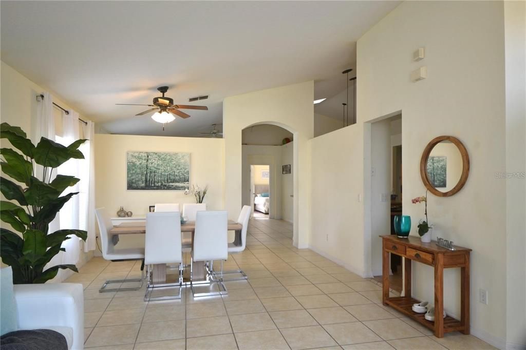 For Rent: $2,600 (3 beds, 2 baths, 1660 Square Feet)
