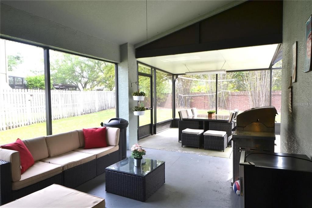 For Rent: $2,600 (3 beds, 2 baths, 1660 Square Feet)