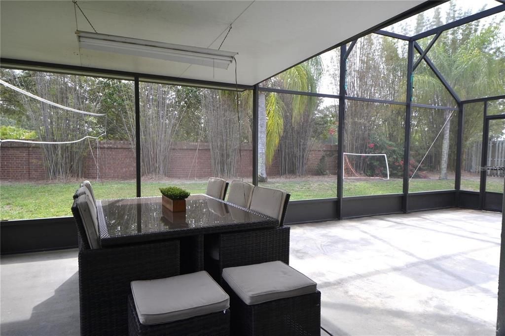 For Rent: $2,600 (3 beds, 2 baths, 1660 Square Feet)