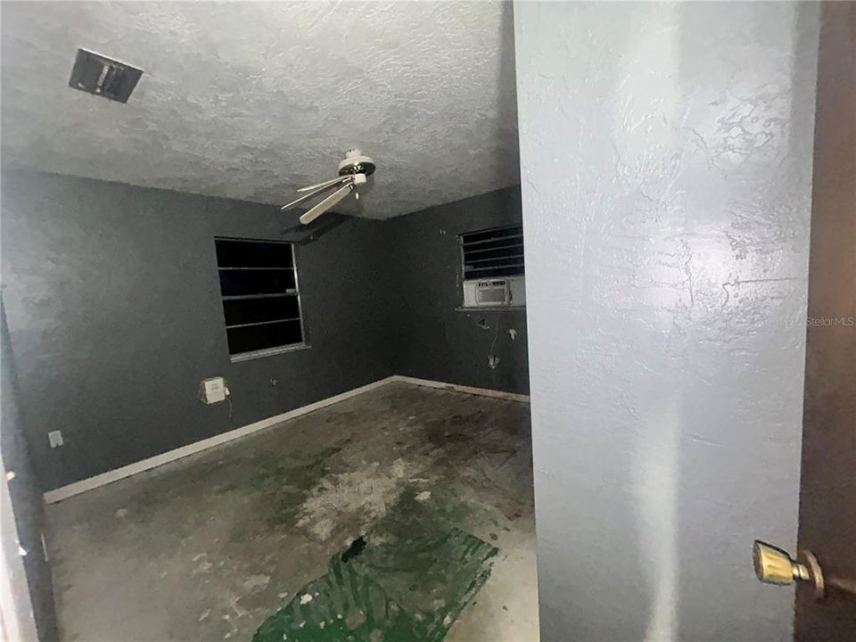 На продажу: $180,000 (2 спален, 2 ванн, 1135 Квадратных фут)