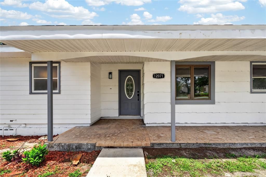 For Sale: $324,900 (2 beds, 2 baths, 1128 Square Feet)