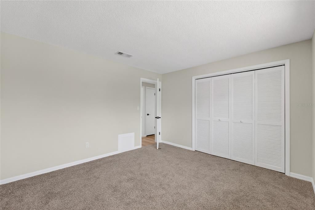 For Sale: $324,900 (2 beds, 2 baths, 1128 Square Feet)