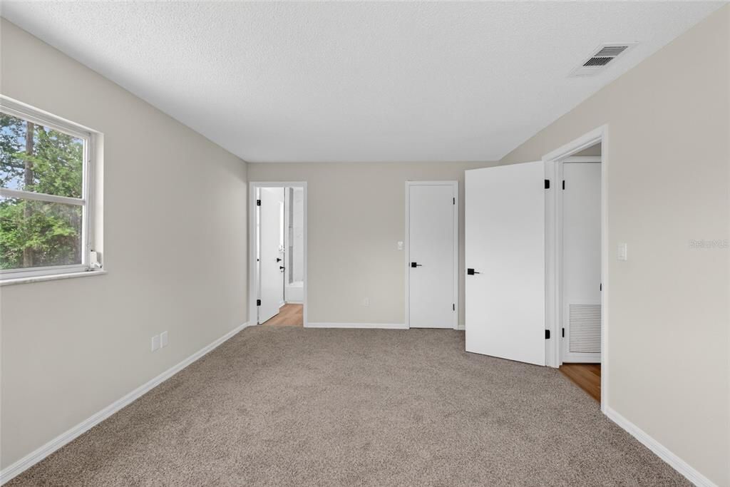 For Sale: $324,900 (2 beds, 2 baths, 1128 Square Feet)