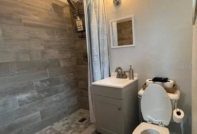 For Sale: $349,900 (3 beds, 2 baths, 1301 Square Feet)