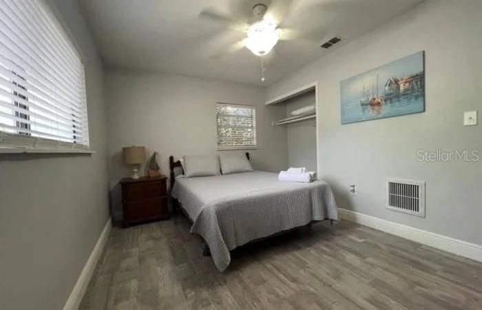 For Rent: $1,800 (3 beds, 2 baths, 1301 Square Feet)
