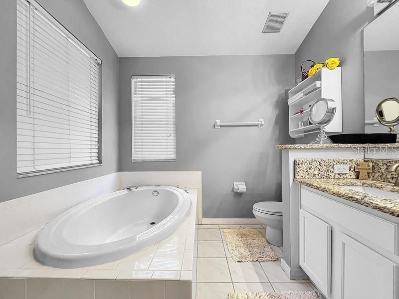 For Sale: $540,000 (3 beds, 2 baths, 1806 Square Feet)