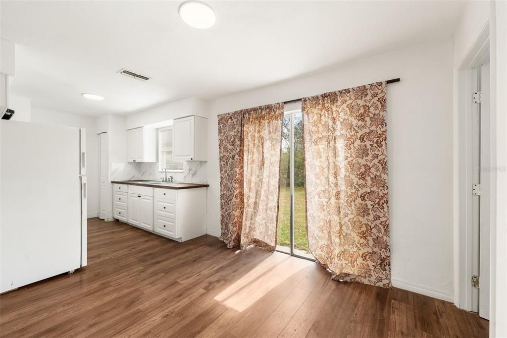 For Rent: $1,500 (3 beds, 1 baths, 1068 Square Feet)