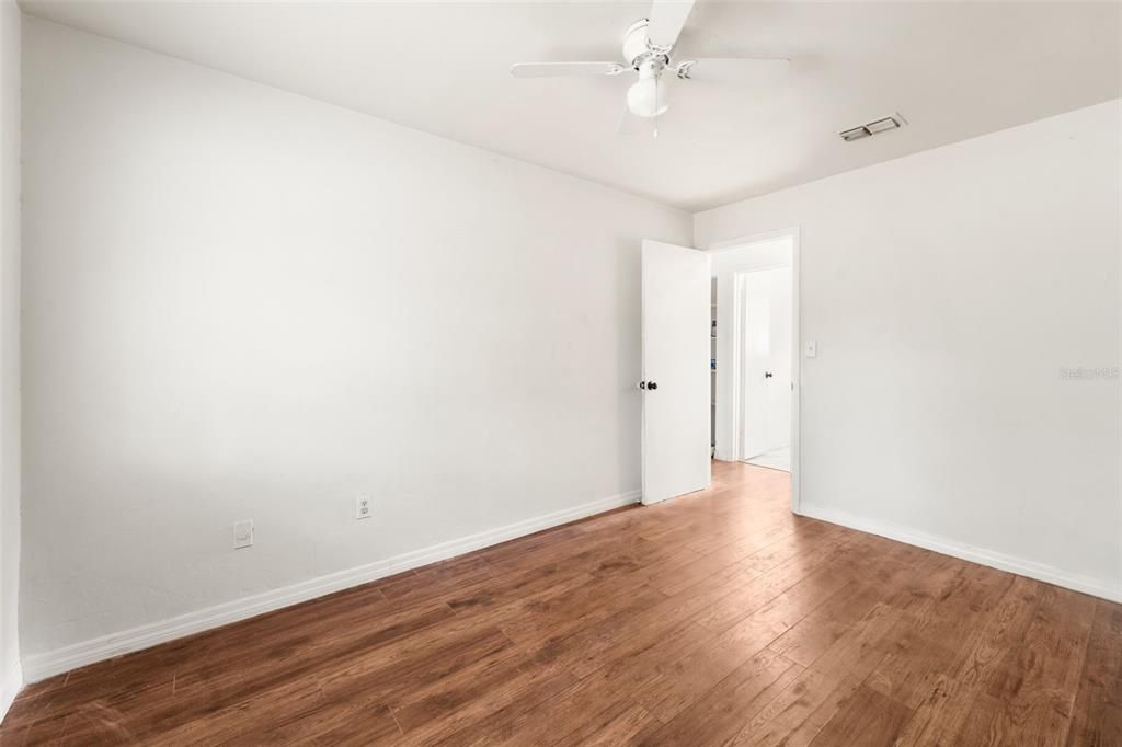 For Rent: $1,500 (3 beds, 1 baths, 1068 Square Feet)