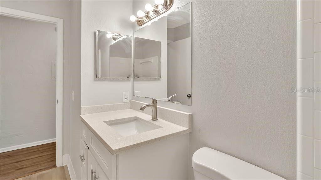 For Rent: $1,999 (3 beds, 2 baths, 1100 Square Feet)
