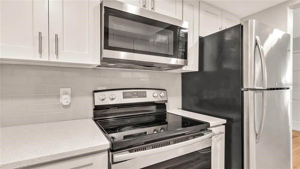 For Rent: $1,999 (3 beds, 2 baths, 1100 Square Feet)