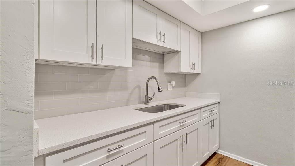 For Rent: $1,999 (3 beds, 2 baths, 1100 Square Feet)