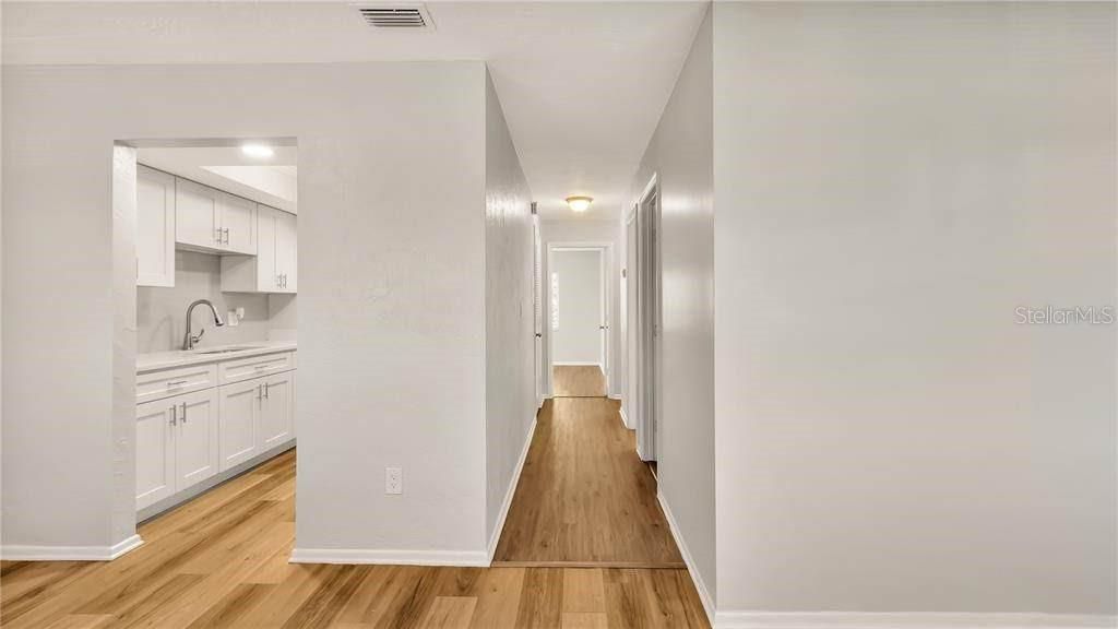 For Rent: $1,999 (3 beds, 2 baths, 1100 Square Feet)