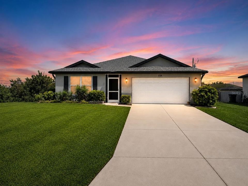 For Sale: $324,900 (4 beds, 2 baths, 1809 Square Feet)