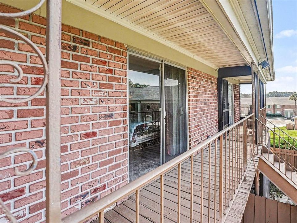 For Sale: $180,000 (2 beds, 1 baths, 1120 Square Feet)