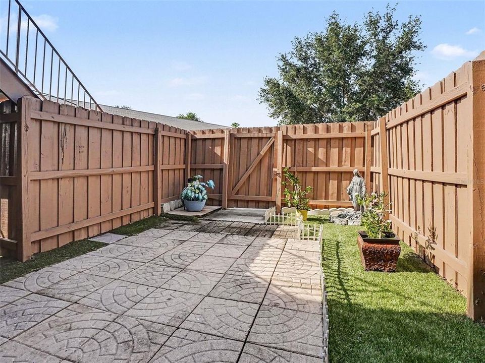 For Sale: $180,000 (2 beds, 1 baths, 1120 Square Feet)