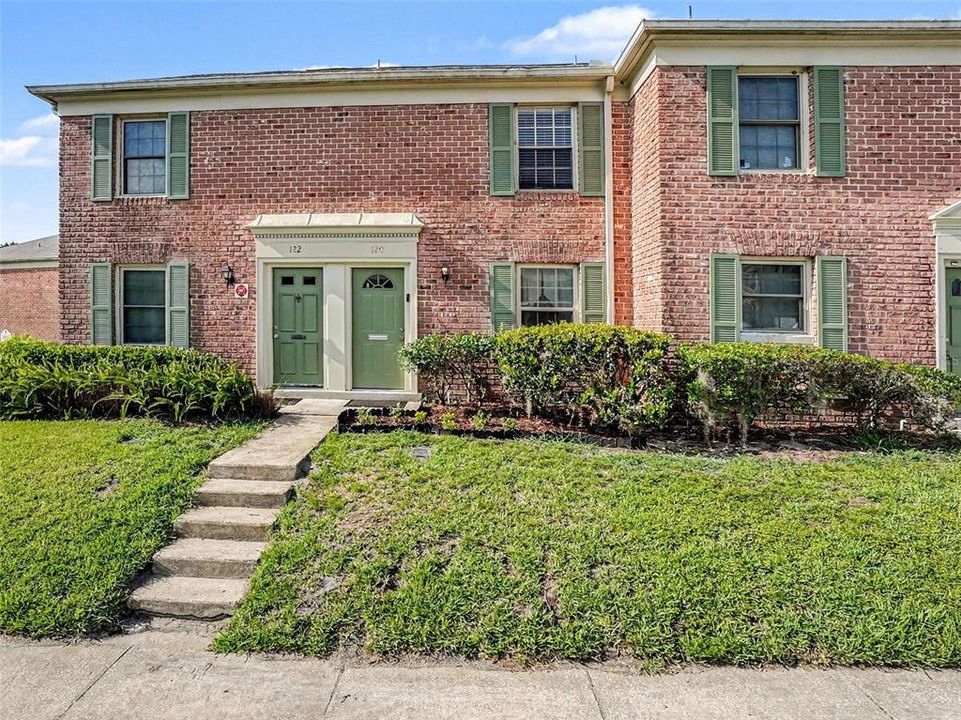 For Sale: $180,000 (2 beds, 1 baths, 1120 Square Feet)