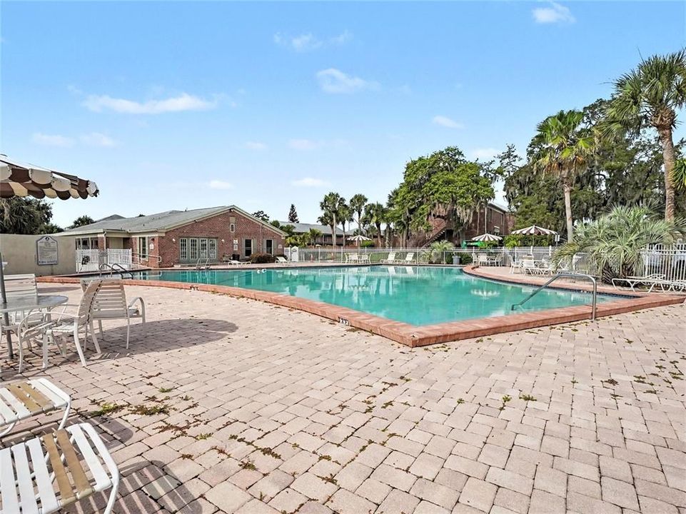 For Sale: $180,000 (2 beds, 1 baths, 1120 Square Feet)