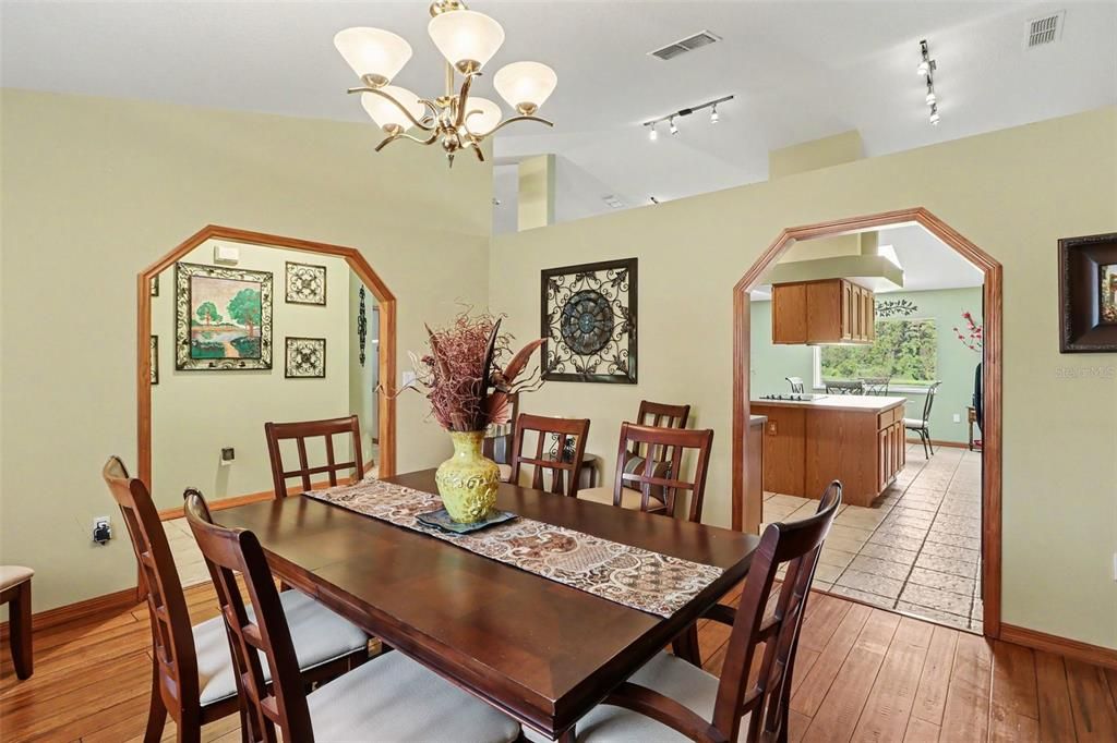 For Sale: $399,999 (3 beds, 2 baths, 2108 Square Feet)
