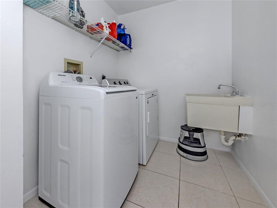 For Sale: $290,200 (3 beds, 2 baths, 2218 Square Feet)