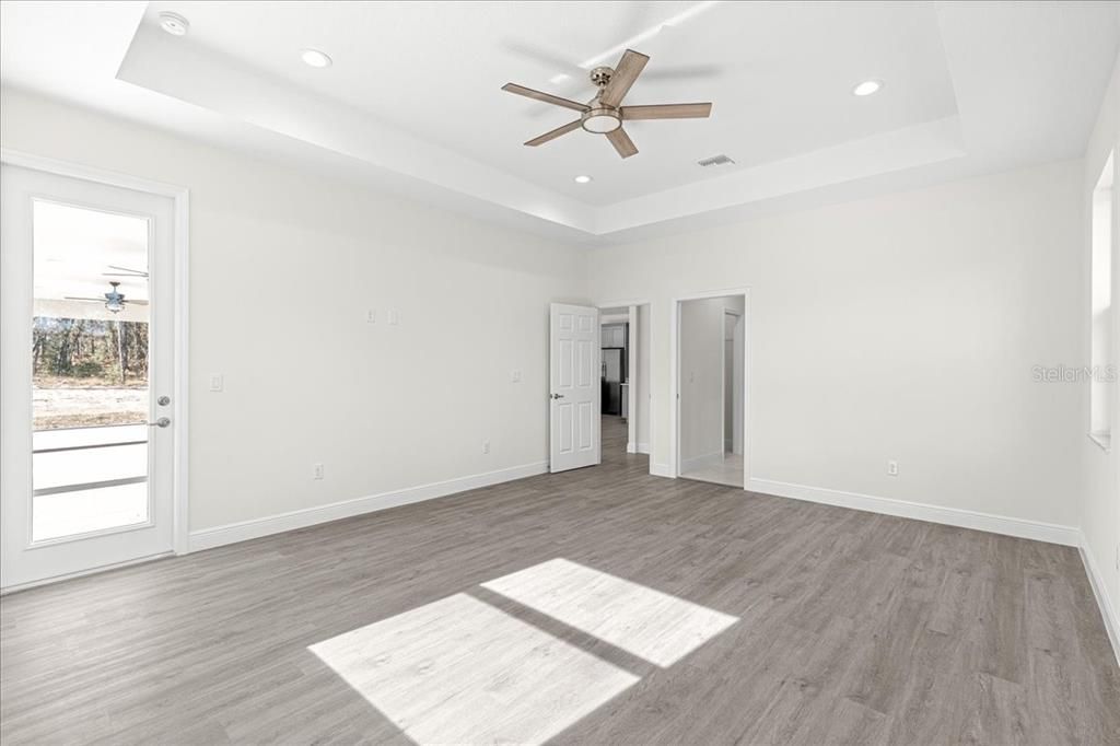 Activo con contrato: $499,000 (3 camas, 2 baños, 2355 Pies cuadrados)