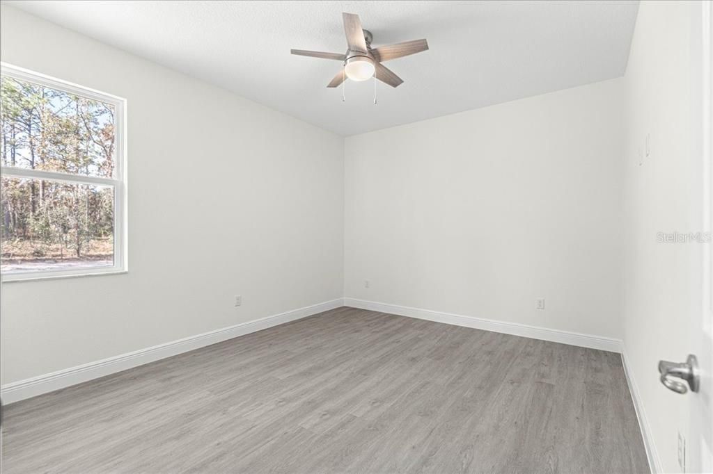 Activo con contrato: $499,000 (3 camas, 2 baños, 2355 Pies cuadrados)
