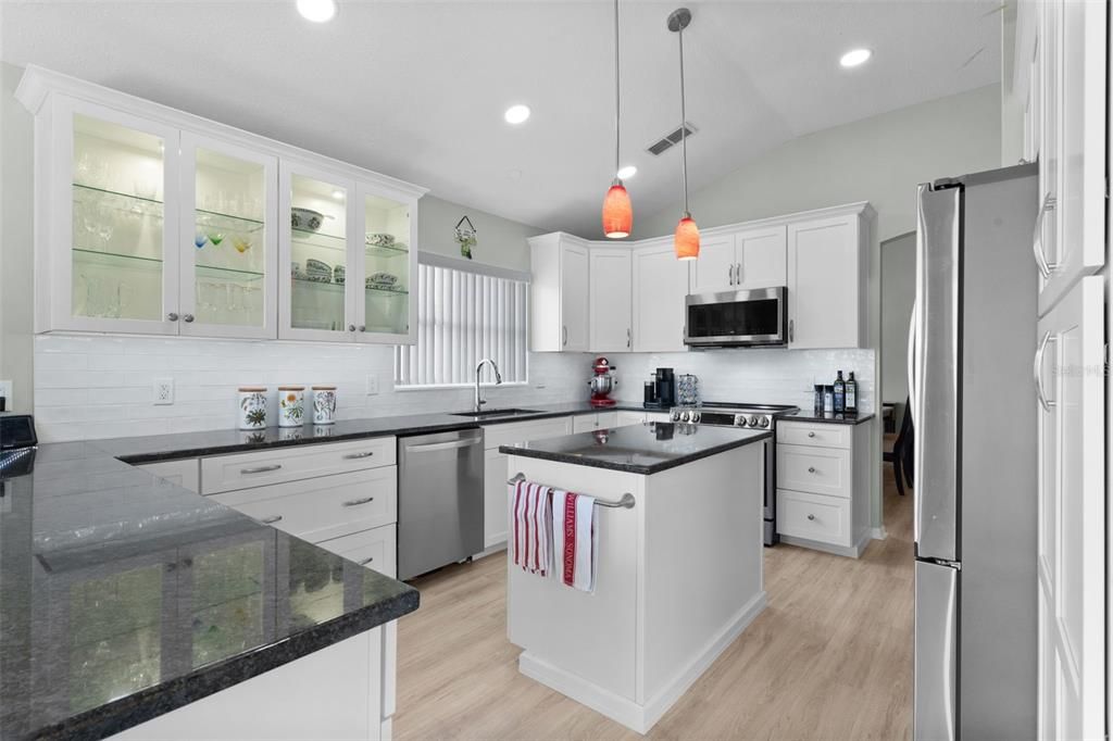 For Sale: $625,000 (3 beds, 2 baths, 1916 Square Feet)