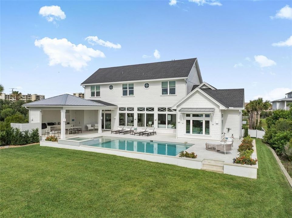 For Sale: $4,600,000 (5 beds, 6 baths, 5071 Square Feet)