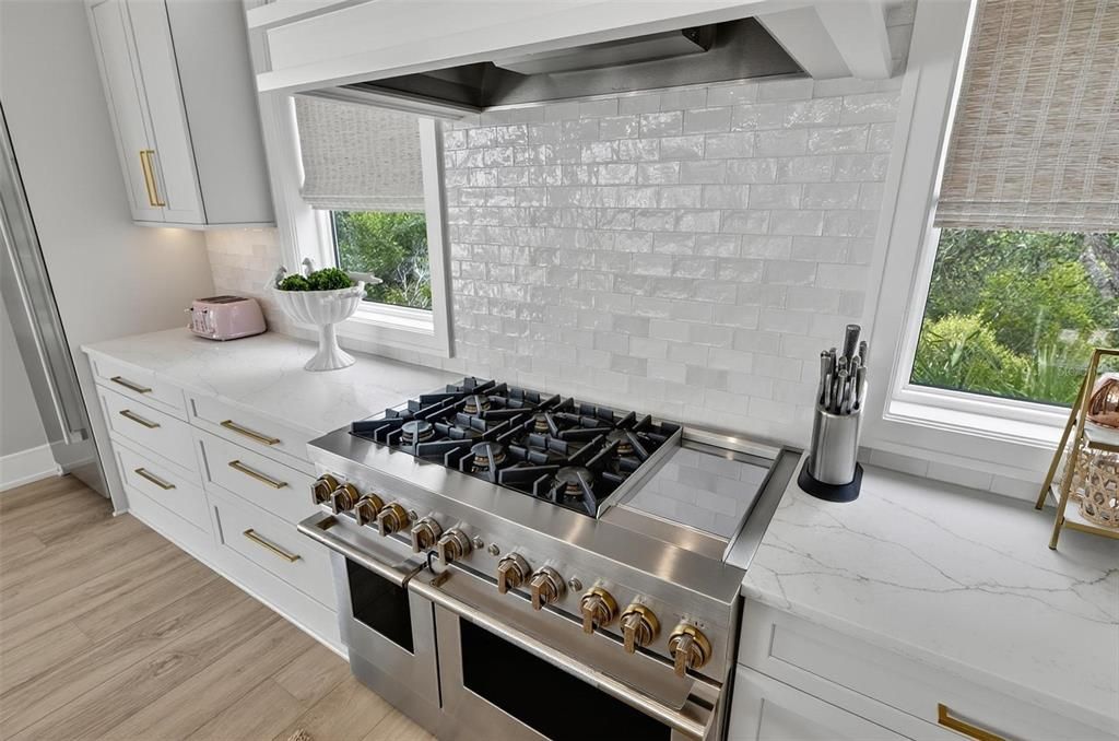 For Sale: $4,600,000 (5 beds, 6 baths, 5071 Square Feet)