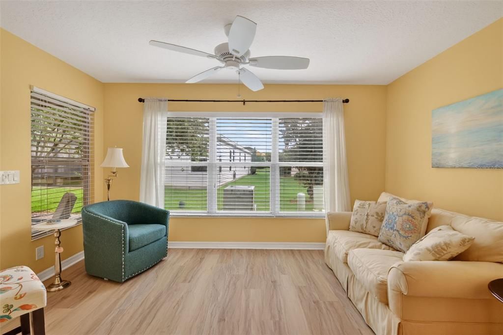 En Venta: $379,900 (3 camas, 2 baños, 1559 Pies cuadrados)