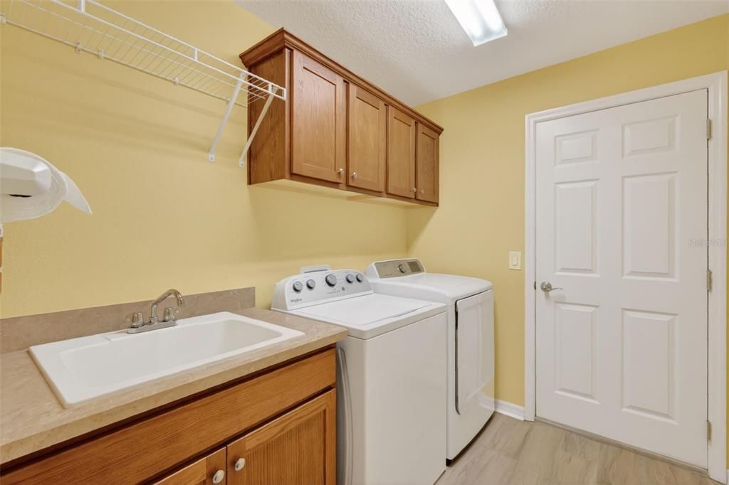 En Venta: $379,900 (3 camas, 2 baños, 1559 Pies cuadrados)
