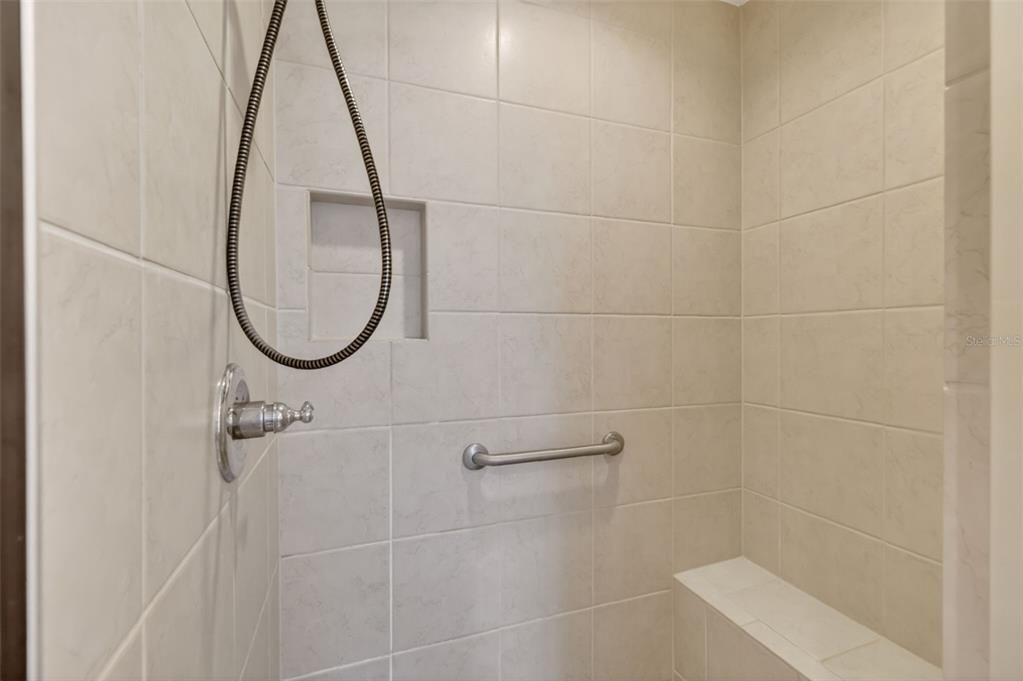En Venta: $379,900 (3 camas, 2 baños, 1559 Pies cuadrados)