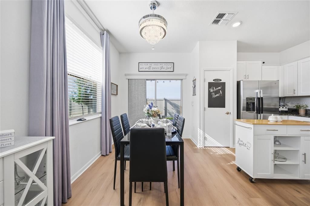 For Sale: $290,000 (2 beds, 2 baths, 1541 Square Feet)