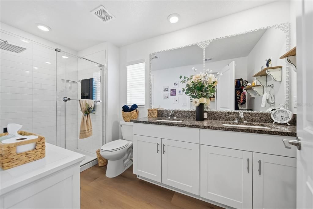 For Sale: $290,000 (2 beds, 2 baths, 1541 Square Feet)