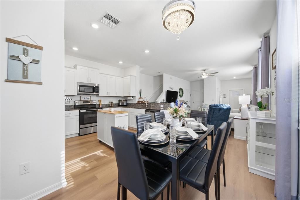 For Sale: $290,000 (2 beds, 2 baths, 1541 Square Feet)