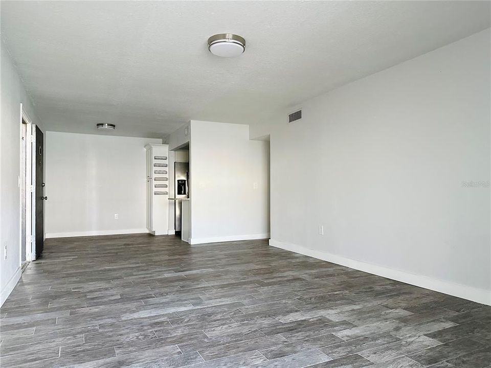 For Sale: $189,000 (3 beds, 2 baths, 1112 Square Feet)