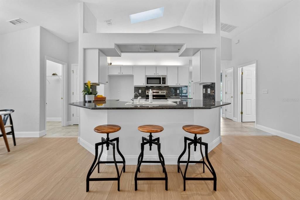 For Sale: $384,900 (3 beds, 2 baths, 1709 Square Feet)